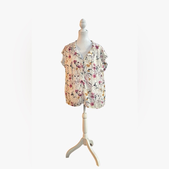 NWOT Buffalo David Bitton Women’s Floral Short Sleeve Blouse Large - Picture 4 of 6